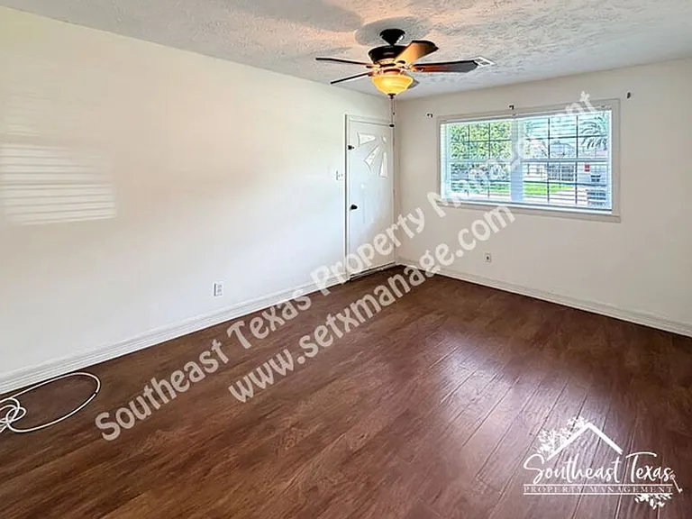 812 S 6th St — Photo 3