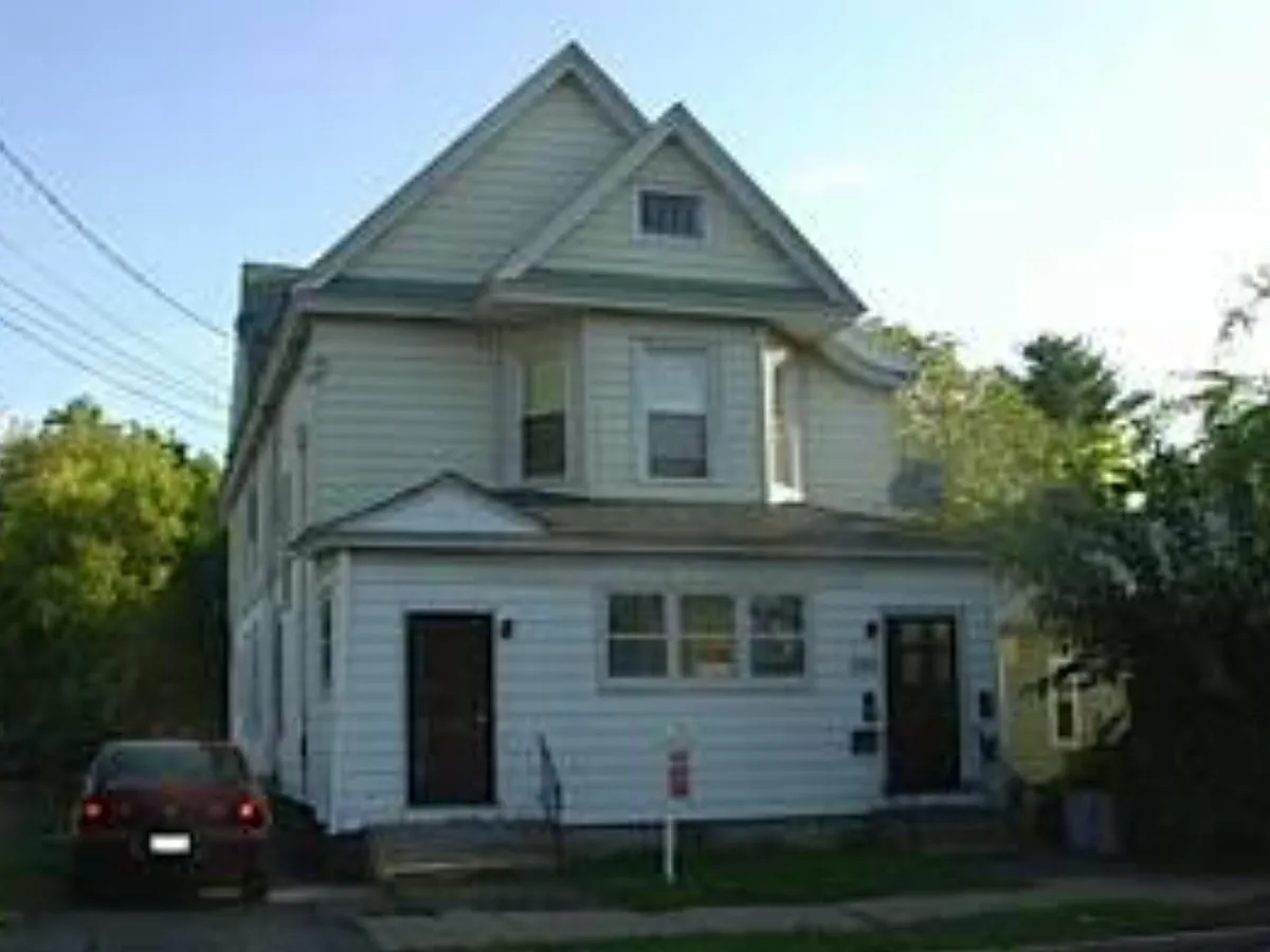 Building Photo - 826 Park St #1