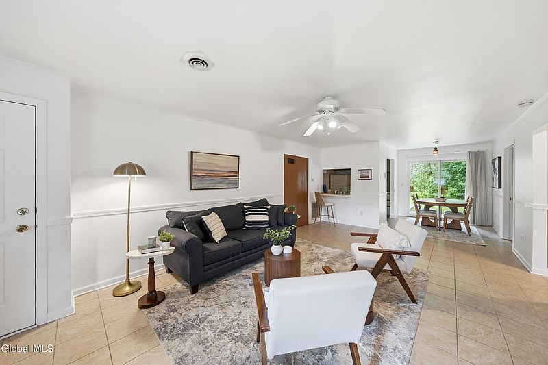 2nd image of 192 Cedarview Lane
