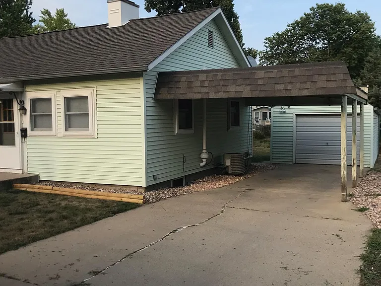 1504 Mulberry St — Photo 3