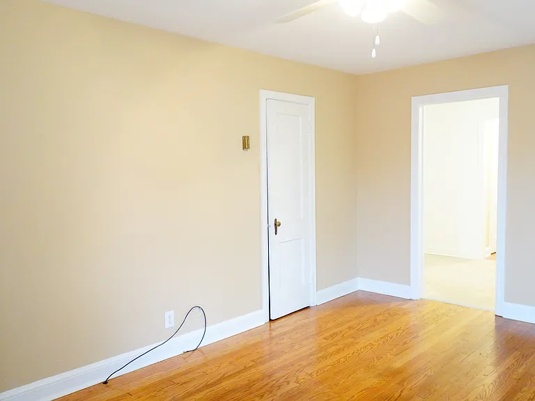 8210 Greenwood Ave — Photo 15