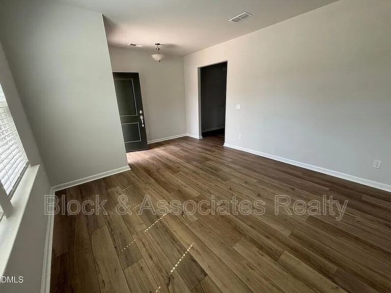 3230 Pelican Ln — Photo 6