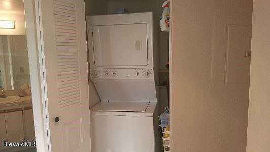 FULL SIZED WASHER.DRYER