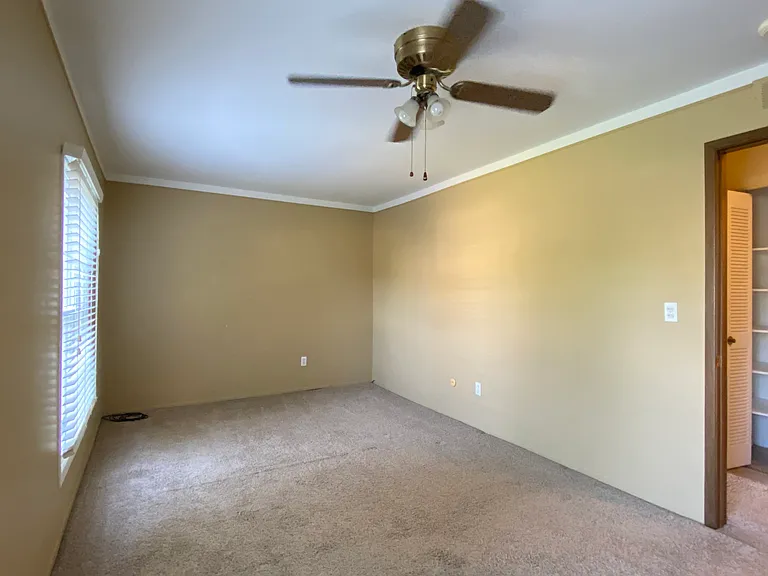 23525 Stonehenge Blvd — Photo 16