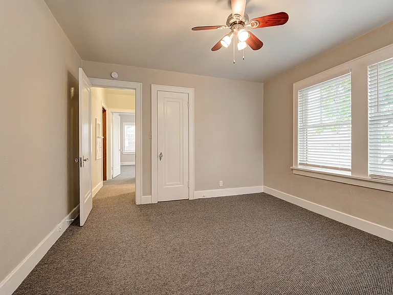 720 NE 17th St #1 — Photo 17