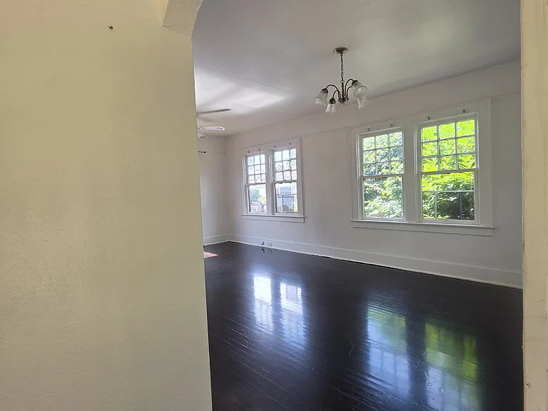 950 Capitol St NE — Photo 6