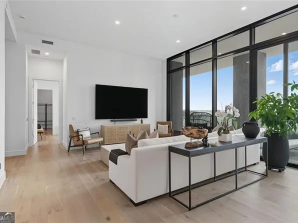 2425 Peachtree Rd #1504, Atlanta, GA 30305