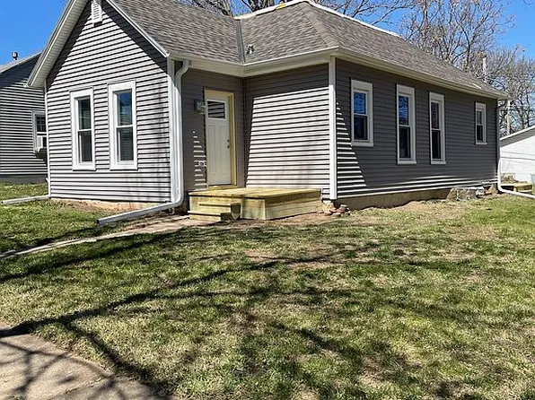902 4th Ave, Nebraska City, NE 68410