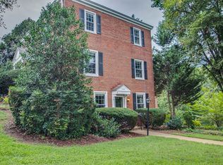 2802 S Abingdon St #2802, Arlington, VA 22206