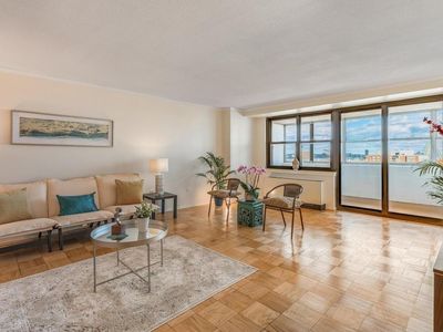 9 Hawthorne Pl APT 11D, Boston, MA, 02114