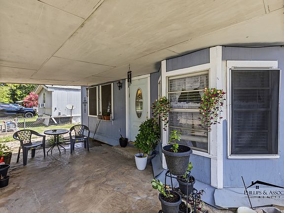 4th image of 1709 Avenue E
