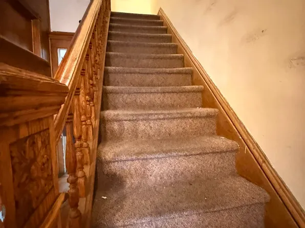 276 Sterling Street image 4 of 5