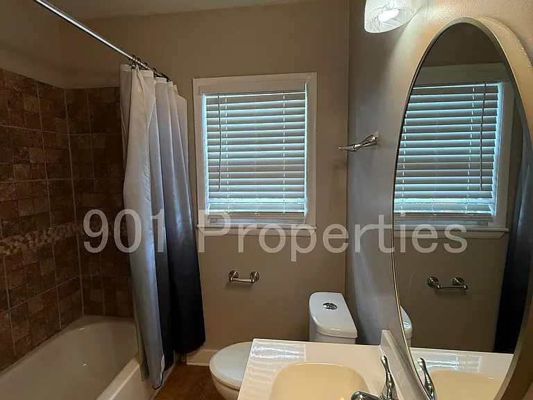 4850 Flamingo Rd — Photo 17