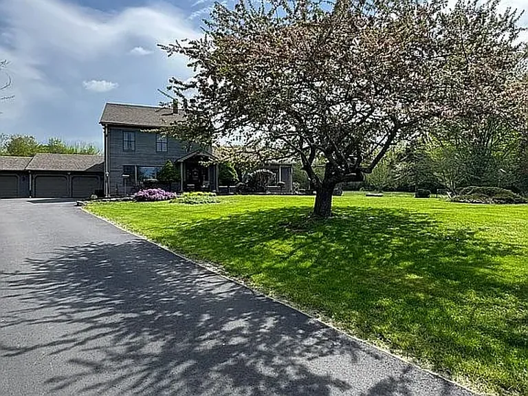 377 Holley Rd — Photo 7