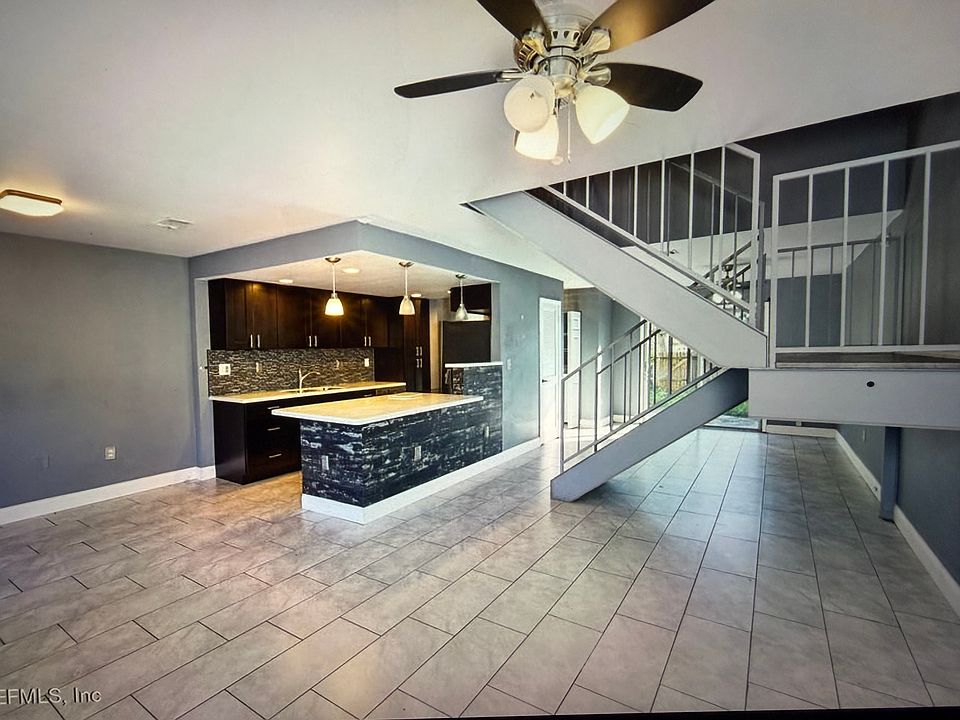 1st image of 11369 White Bay Ln