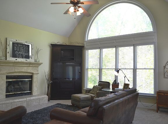3rd image of 411 Dogwood Way