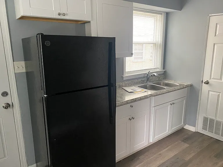 1338 Wentworth Ave #1 — Photo 8