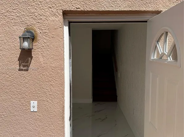 8440 SW 154th Circle Ct APT 302, Miami, FL 33193