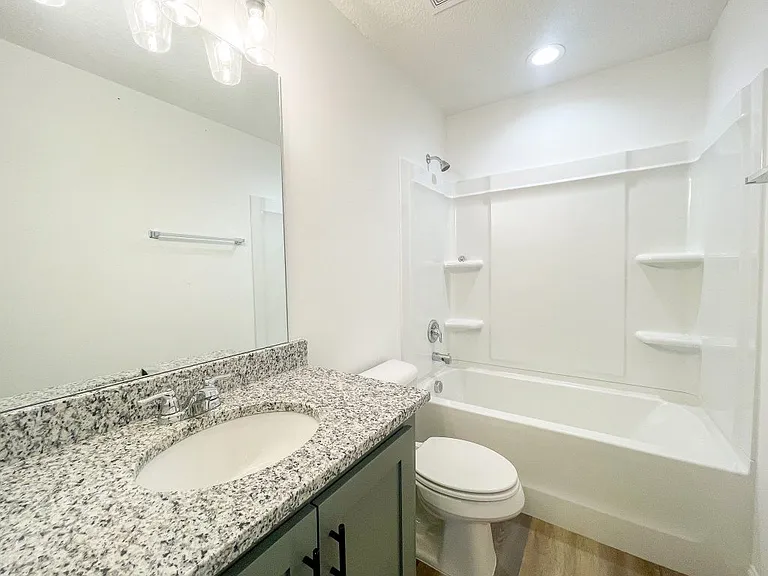 549 Meloney Dr — Photo 28