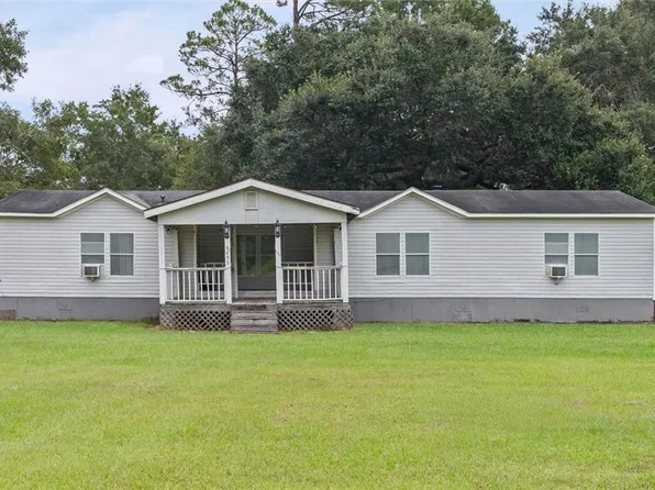 6735 Pugh Rd, Grand Bay, AL 36541