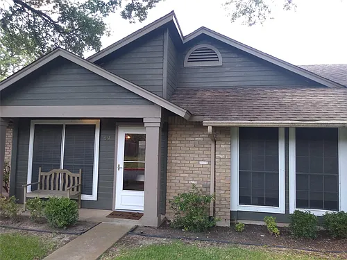 1015 E Yager Ln Photo 1