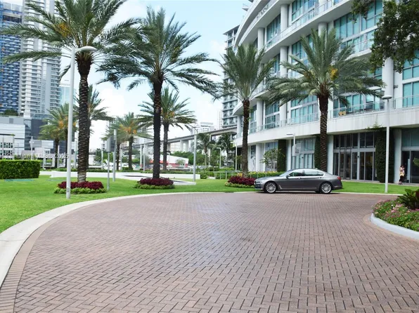 90 SW 3rd St APT 1111, Miami, FL 33130