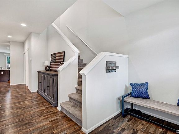 4th image of 18922 110th Avenue Ct E