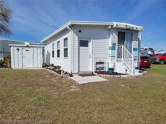 4th image of 39 Lily Dr