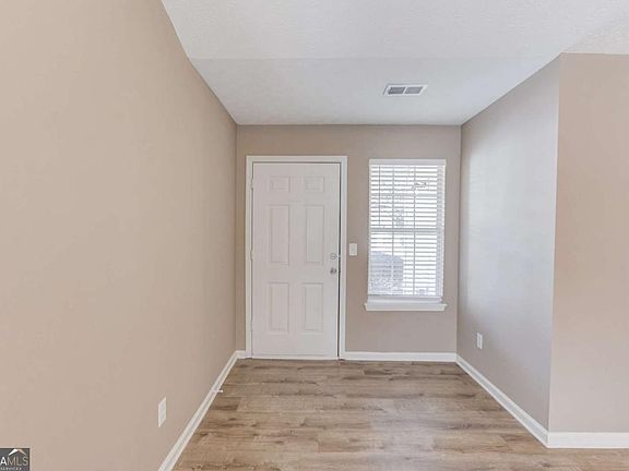 4th image of 614 Anns Way