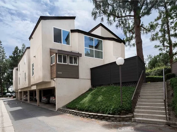 1320 Cabrillo Park Dr APT D, Santa Ana, CA 92701