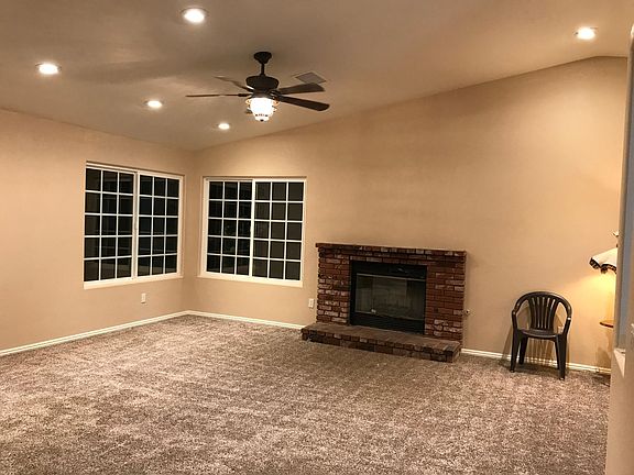 LIVING ROOM - Dimmable Recessed Lights, Ceiling Fan with Light