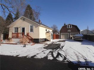 205 Dexter Ave, Liverpool, NY 13088