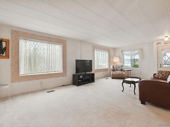 4th image of 203 Bright Creek Ln