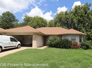 3921 W Tracy St, Springfield, MO 65807