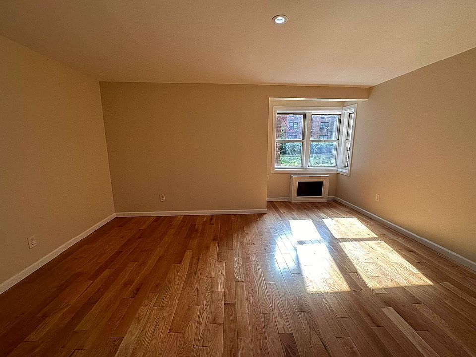 1st image of 91-21 195th St #3