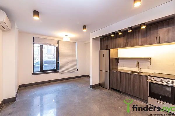 Rented by Clove Realty LLC | media 16