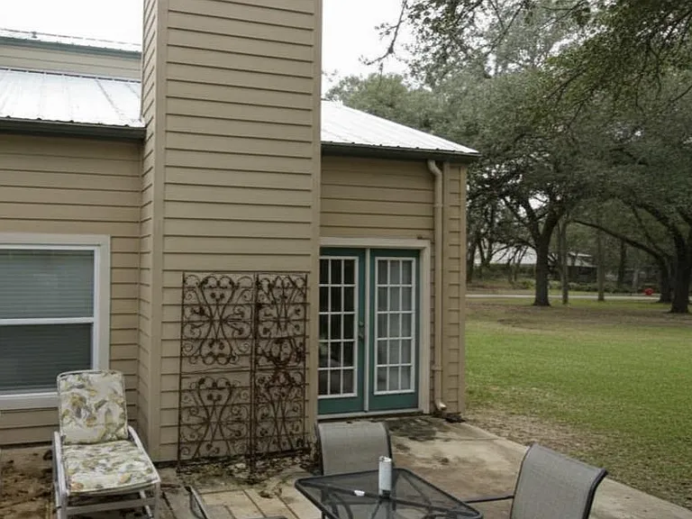19 Marina Cir — Photo 7