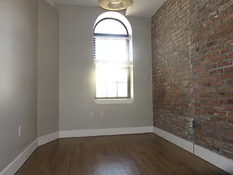 Rented by Rennit Inc.