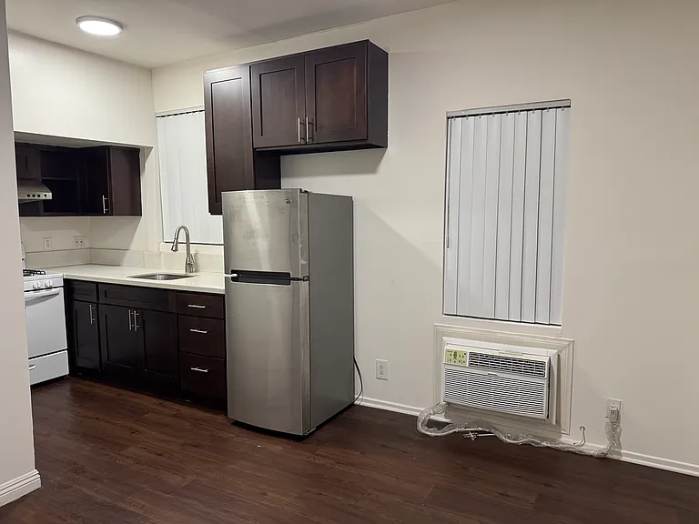 402 S Canyon Blvd #2 — Photo 3