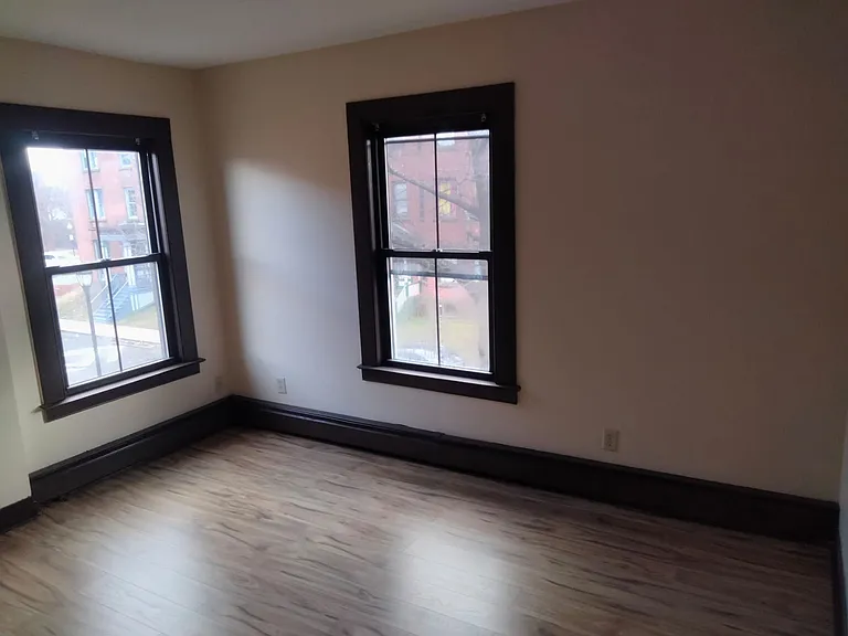 52 Alden St #202 — Photo 5