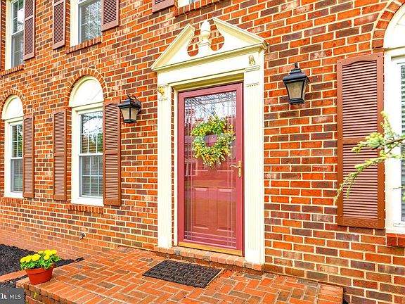 3rd image of 3222 Autumn Hill Ct