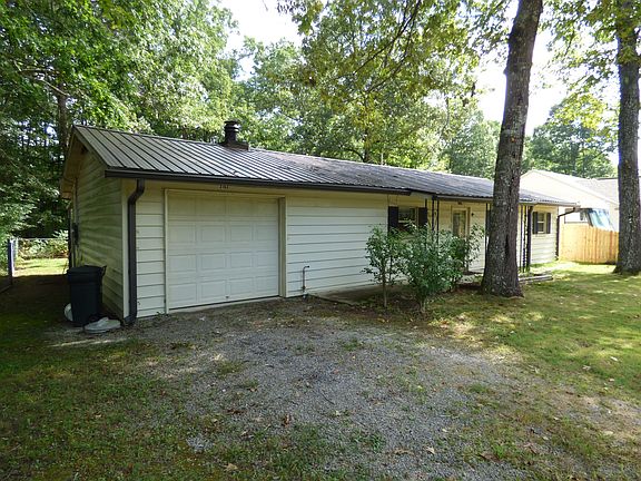 4th image of 3163 Yuork Dr