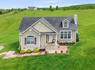 2711 Crab Creek Rd, Christiansburg, VA 24073