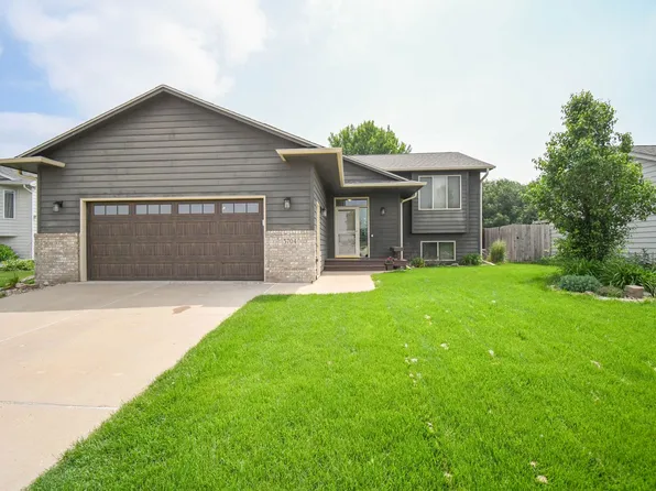 5704 S San Diego Ave, Sioux Falls, SD 57106