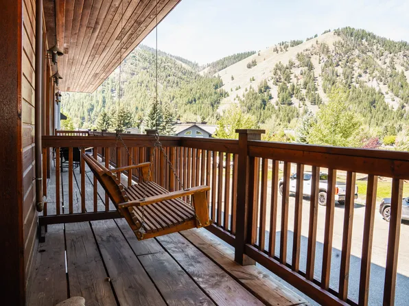 160 W 7th St APT 2D, Ketchum, ID 83340