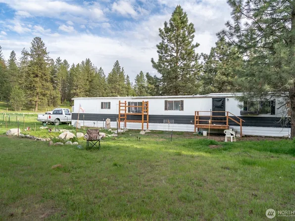 4 Cartwright Drive, Tonasket, WA 98855