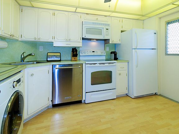 Well equipped kitchen.