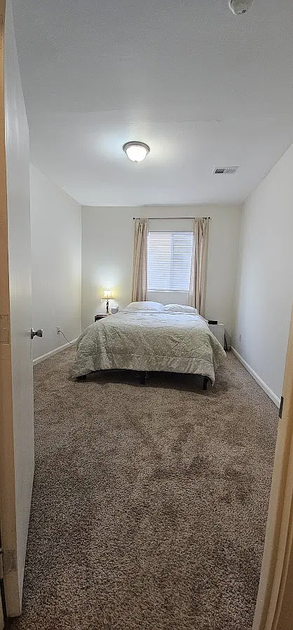 3 bed, 1050 sqft, $2,350 — Photo 3