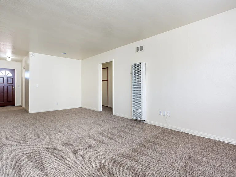 3960 Hortensia St #3960 — Photo 7