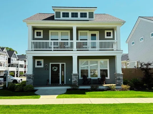 406 W Leland Dr, Whitehall, MI 49461